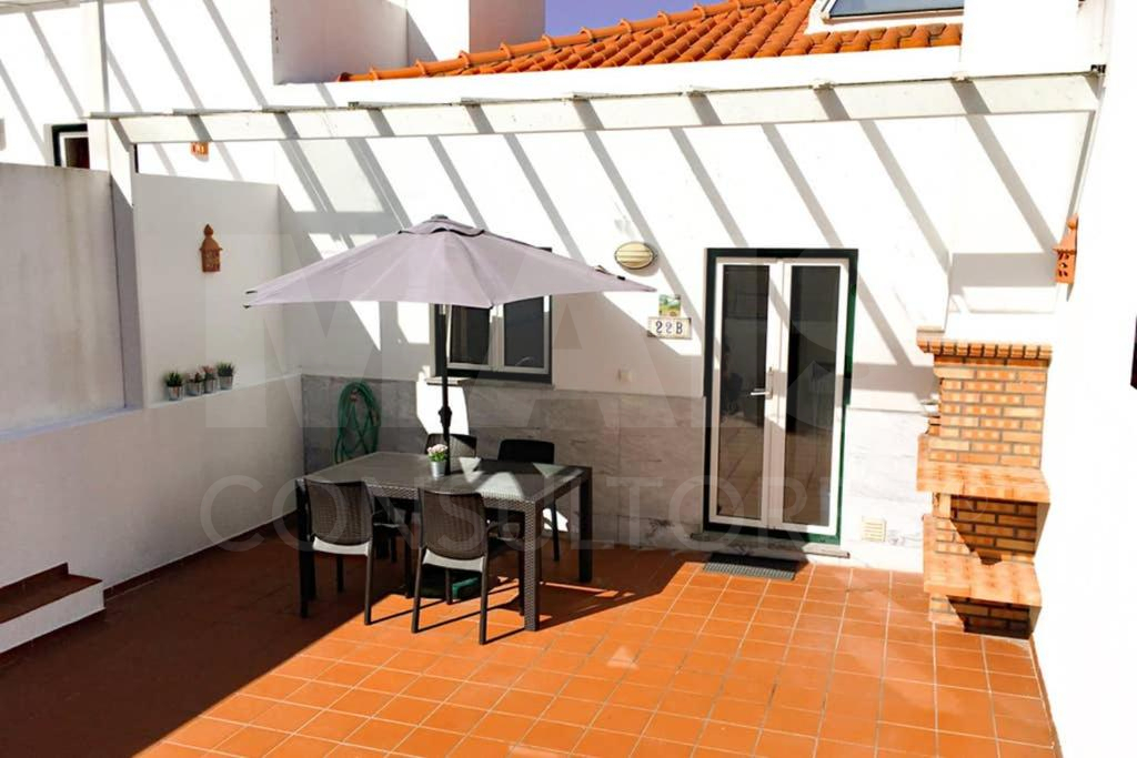 2 bedroom house 100 meters from the walls of the Medieval Castle of Óbidos.